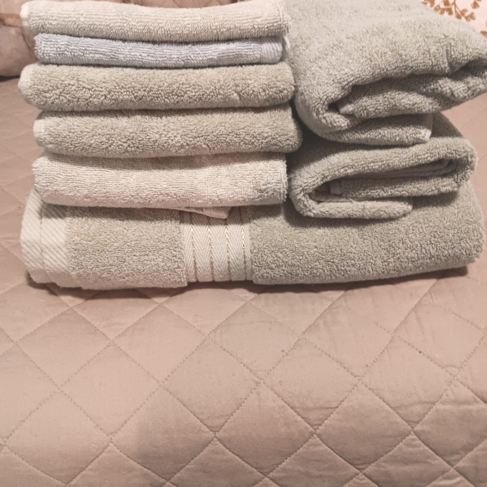 assorted towels